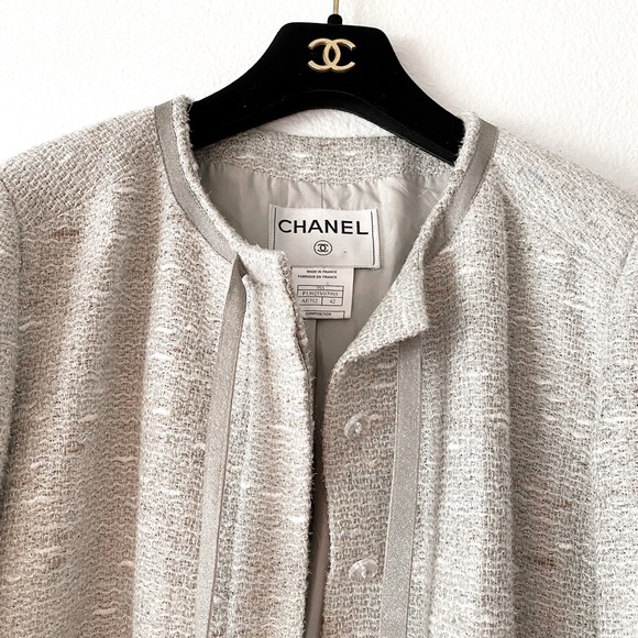 SOLD❗️Chanel runway fall silver gray tweed blazer jacket - Picture 5 of 14